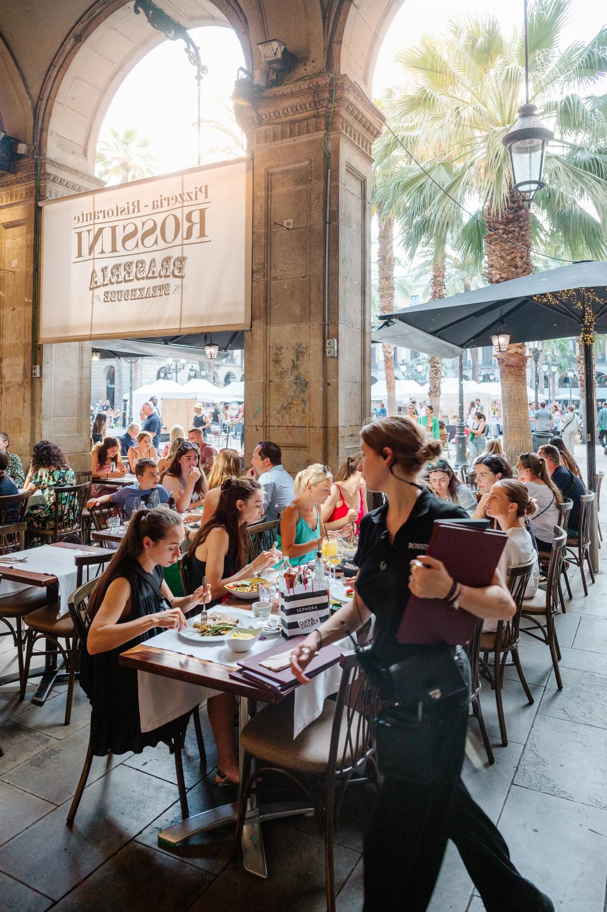 Semana Santa en Barcelona: dónde comer en Plaça Reial | Rossini