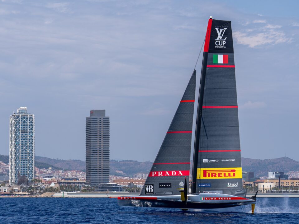 https://www.americascup.com/photo/3238_TRAINING-IN-BARCELONA